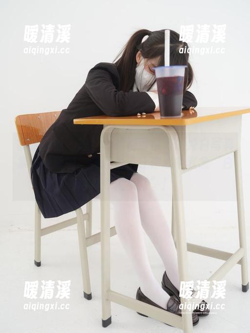 紧急企划 - 嘿！樱樱樱可带来的纯白写真集又更新啦，保证看了让你心中默念“白得真令人羡慕”！
