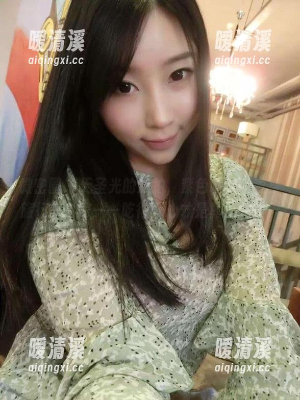 微密圈 - 无圣光的旅拍，紫色哒豚豚变身旅行美食家——吃得开心才是真正的美！