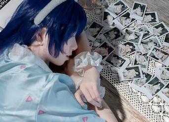美就在身边，纸悦Etsu_ko的最新居家服cos，玛丽的懒觉梦游！