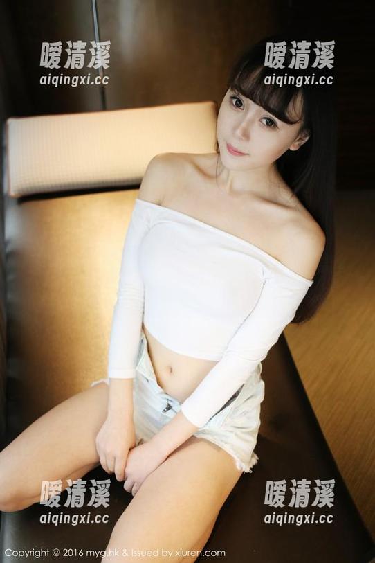 美媛馆 - Love陆瓷黑丝图集：如果黑丝能说话，她一定在私聊我好好吃饭。