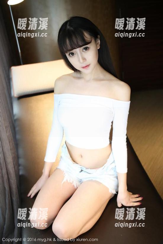 美媛馆 - 伊雨蔓Fiona全套比基尼图包：阳光下的快乐观众席！