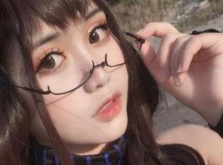 芊川一笑MNK的全套写真：玉藻前的娇羞舞步