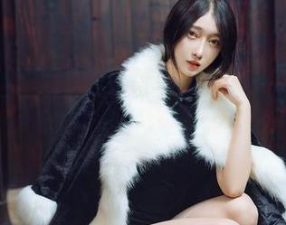 花漾show - Angela小热巴最新女王图集：求问谁是城堡里的公主？