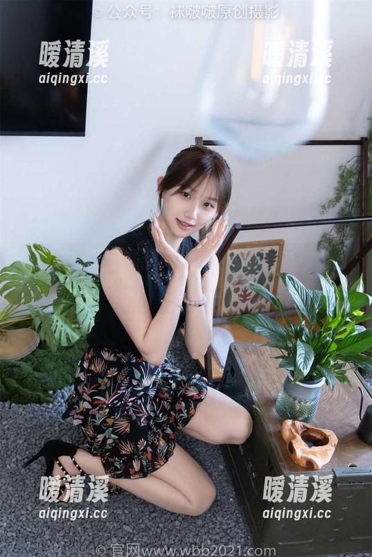 袜啵啵 - 免费资源大盘点：小奶熊的厚肉丝，谁来尝尝？