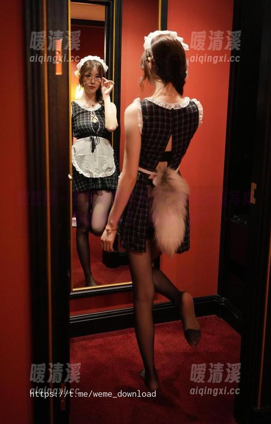 微密圈 - 在线瞧瞧轩子巨二兔的女友写真，真的有那么“特别”吗？