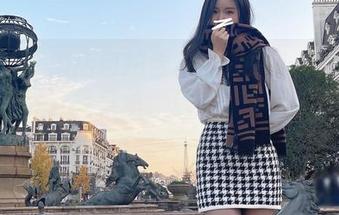 微密圈 - 酒店自拍合集：软妹小九九给你递来一份下载菜单，保证让你欲罢不能，虽然你可能只是在看图。