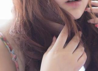 轰趴猫 - 谁能抗拒艾小青的短裤？图包合集带你寻宝！