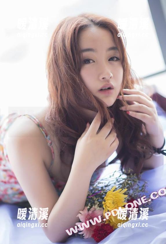 轰趴猫 - 谁能抗拒艾小青的短裤？图包合集带你寻宝！