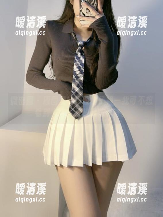 微密圈 - 原图里的黑胶格子裙—我可不想看别人穿，只想聊陈佩奇。