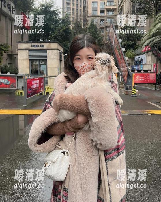 微密圈 - 海边遛弯的陈妮妮UNI，图库里有高清风景和硝烟味儿