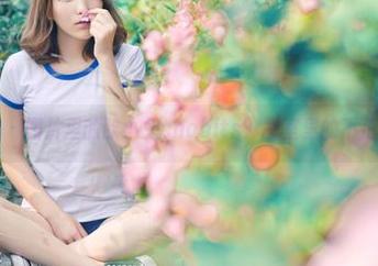 青豆客 - 图片里的歆小兔chobits：教室里的不正经一课
