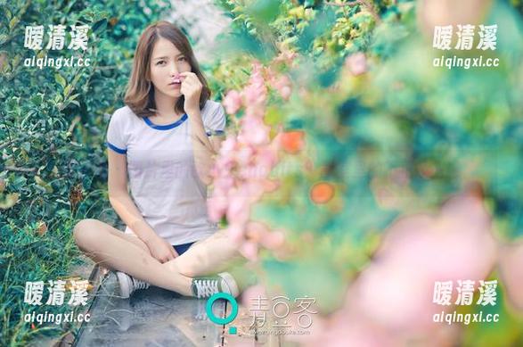 青豆客 - 图片里的歆小兔chobits：教室里的不正经一课