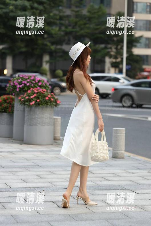 魔镜街拍 - 饶有兴趣的粉裙：婷婷的工作日常与奇思妙想资源