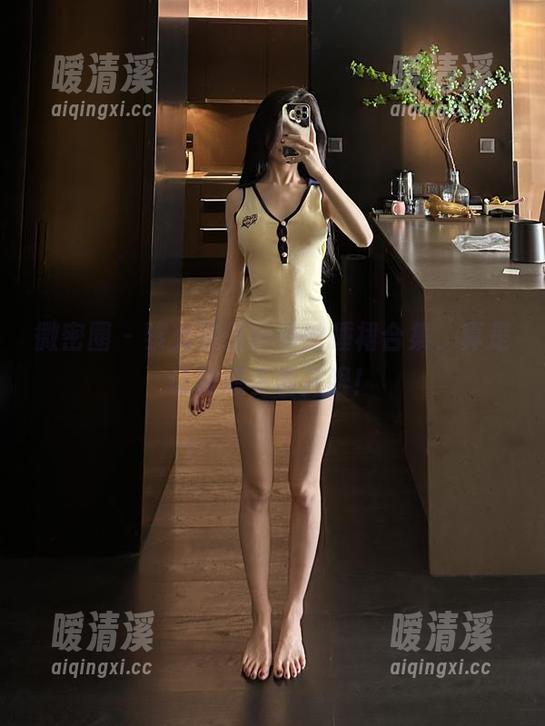 微密圈 - 黎允熙最新黑丝睡裙合集，真是让我想多看几眼！