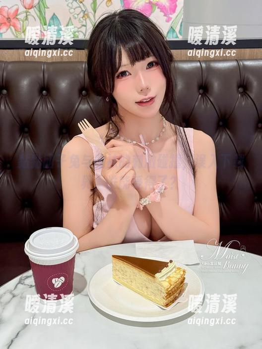 黏黏团子兔与丝袜的刺激碰撞，误入下载界，谁能受得了？